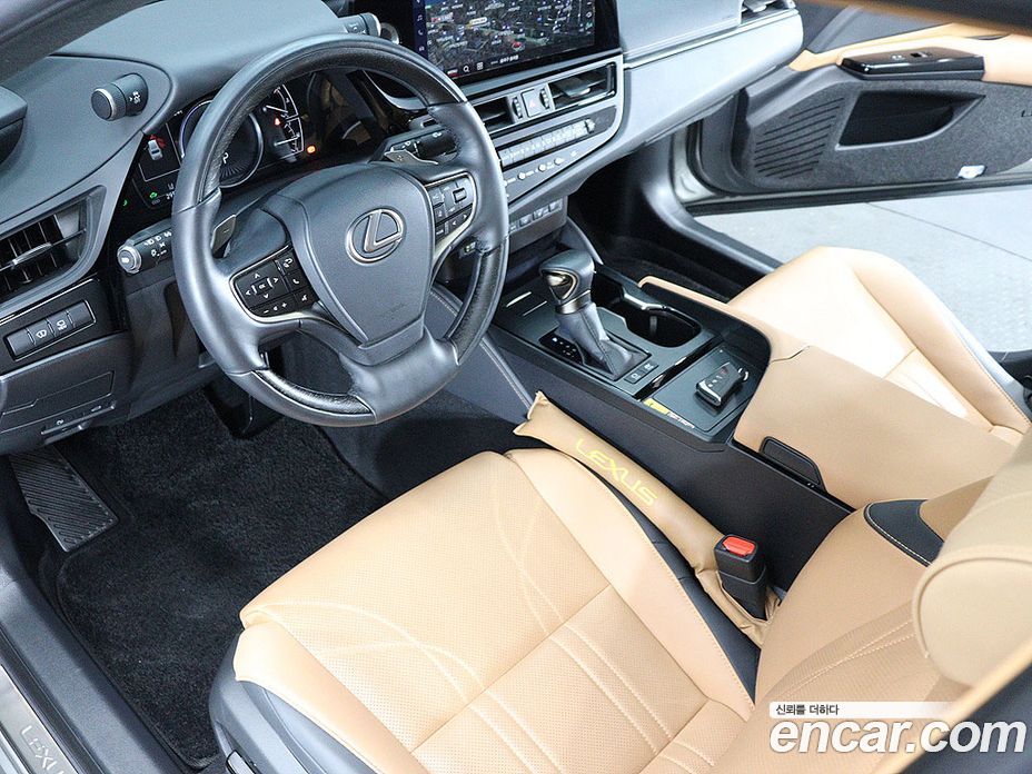 Lexus ES300h 7th Gen фото 15