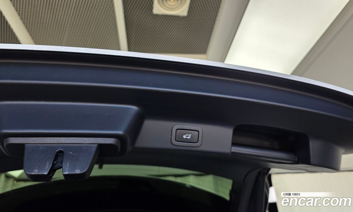 Jaguar F-PACE фото 31