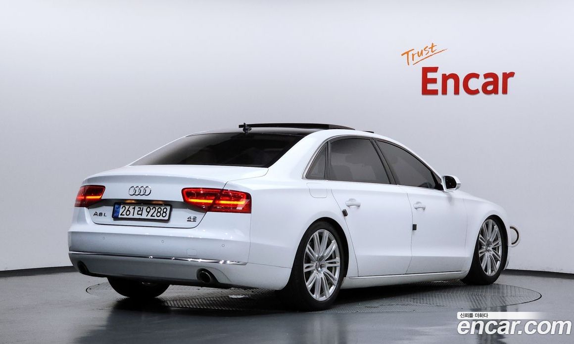 Audi A8 (D4) фото 2