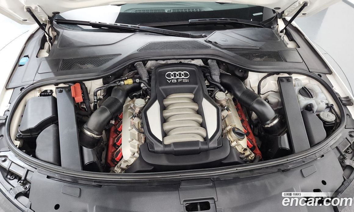 Audi A8 (D4) фото 6