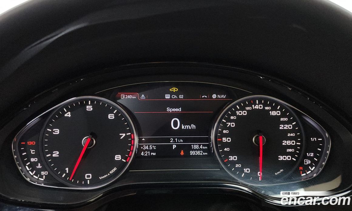 Audi A8 (D4) фото 8