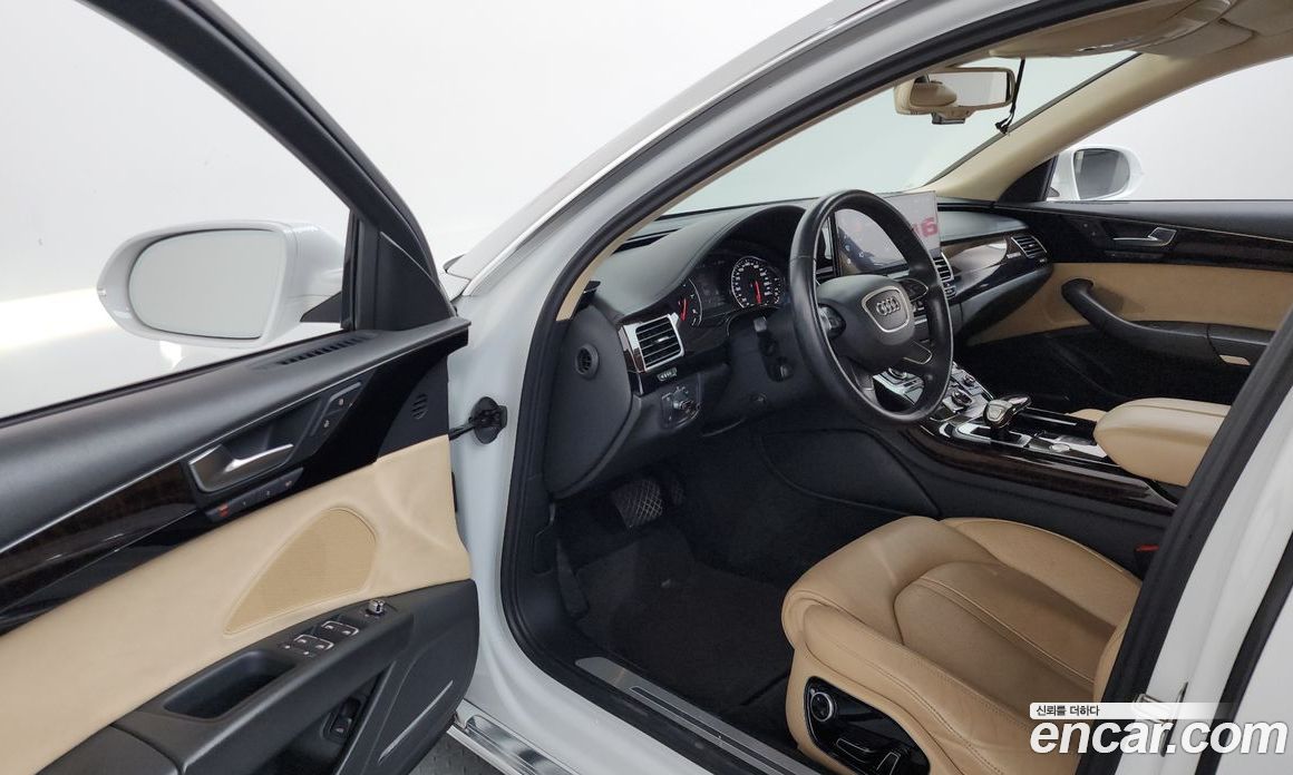 Audi A8 (D4) фото 10