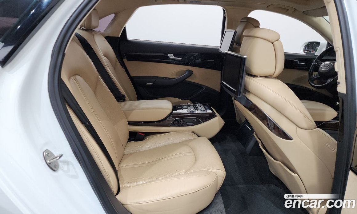 Audi A8 (D4) фото 12