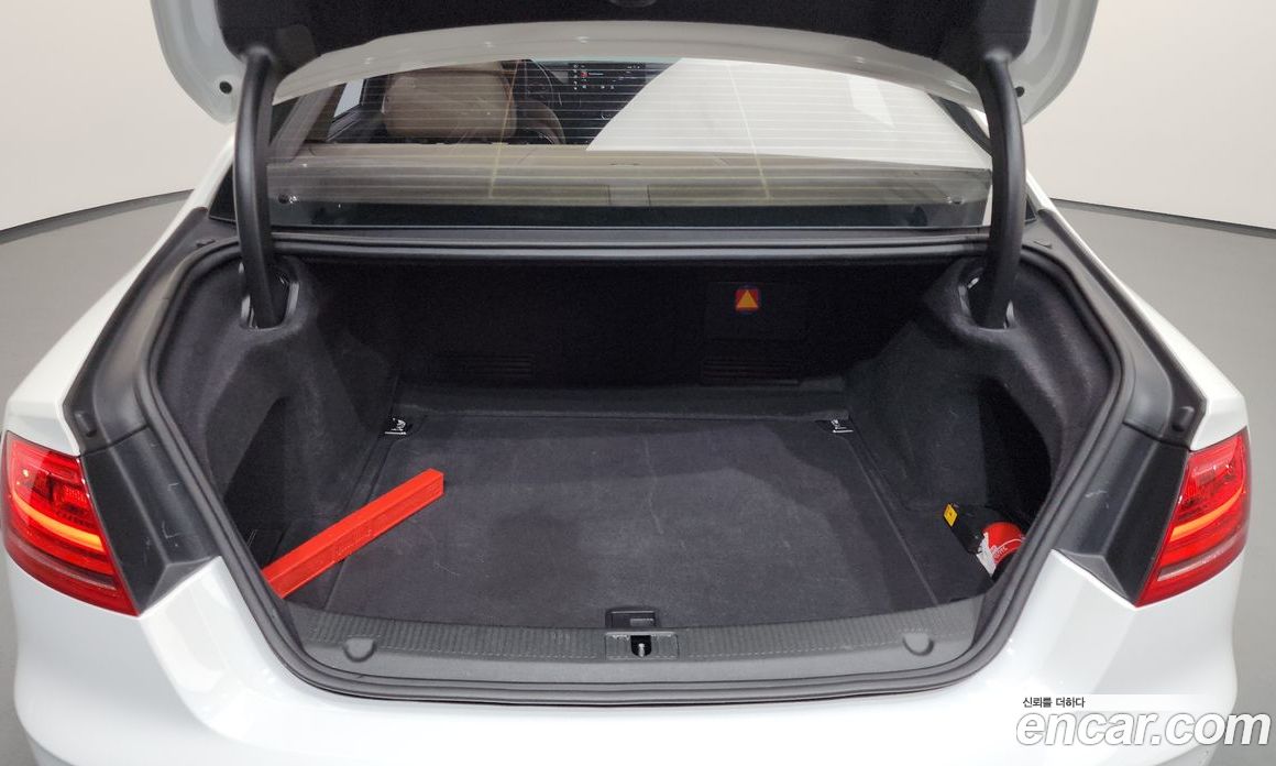 Audi A8 (D4) фото 19