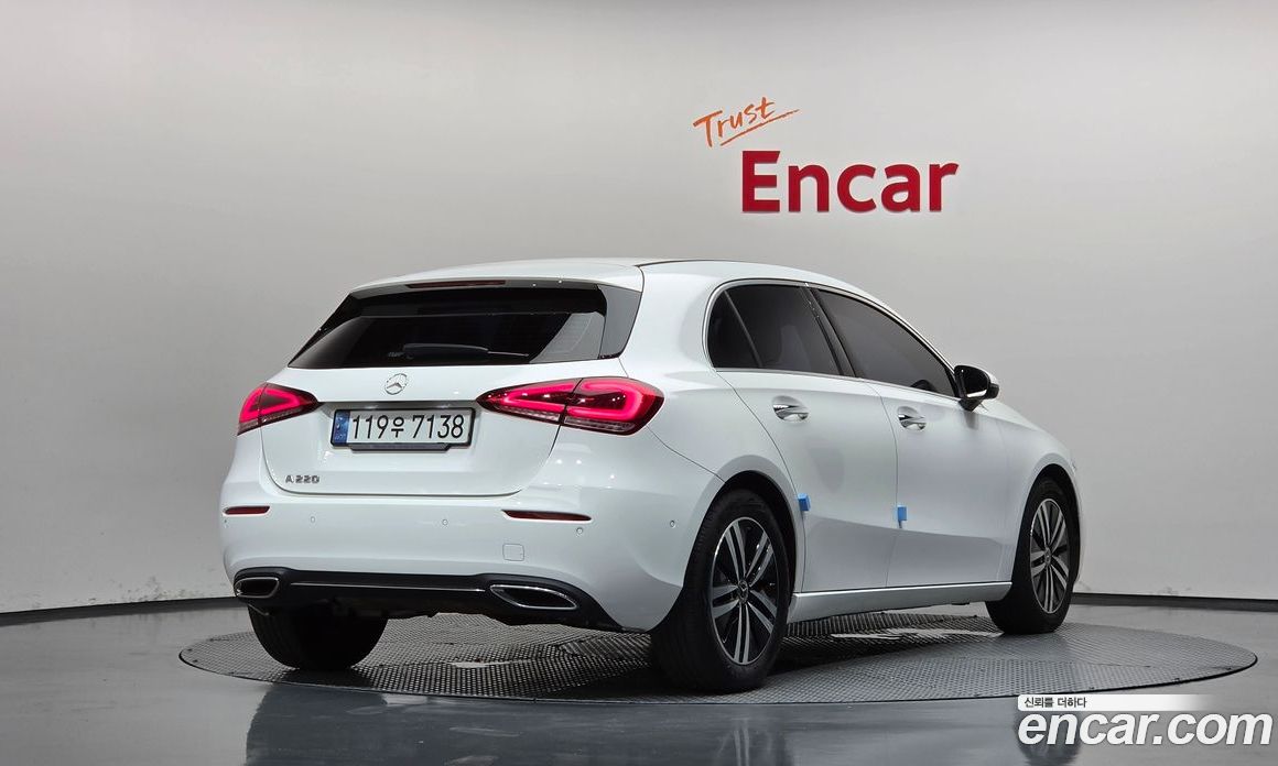 Mercedes-Benz A-Class W177 фото 2