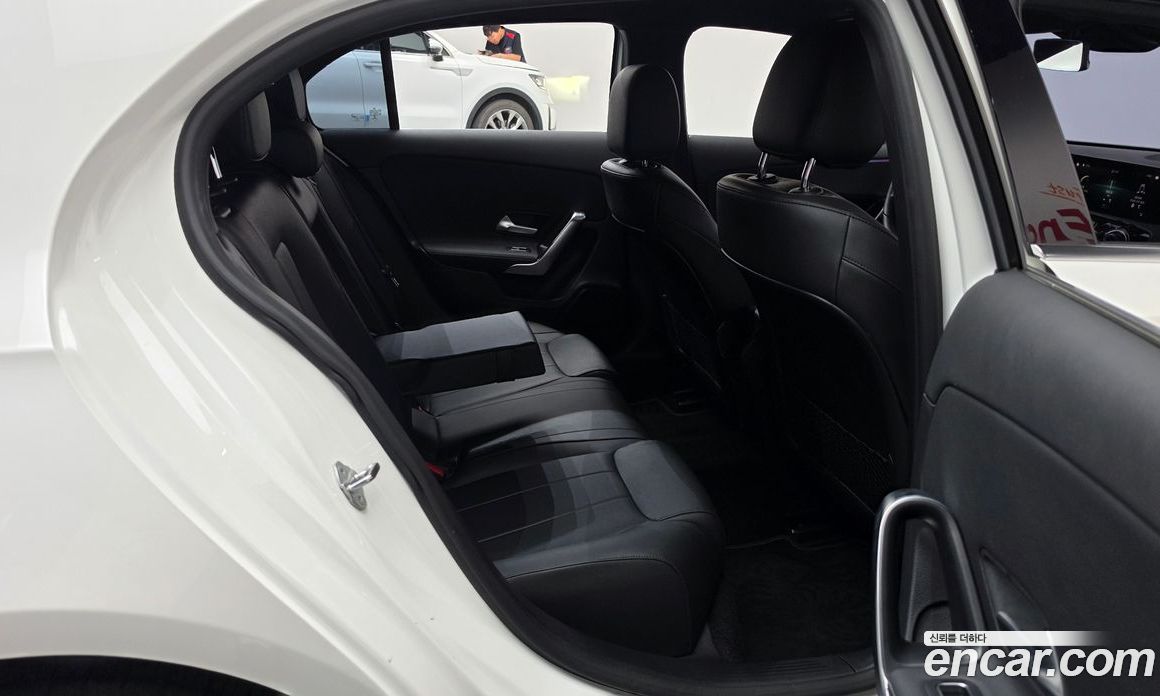 Mercedes-Benz A-Class W177 фото 11