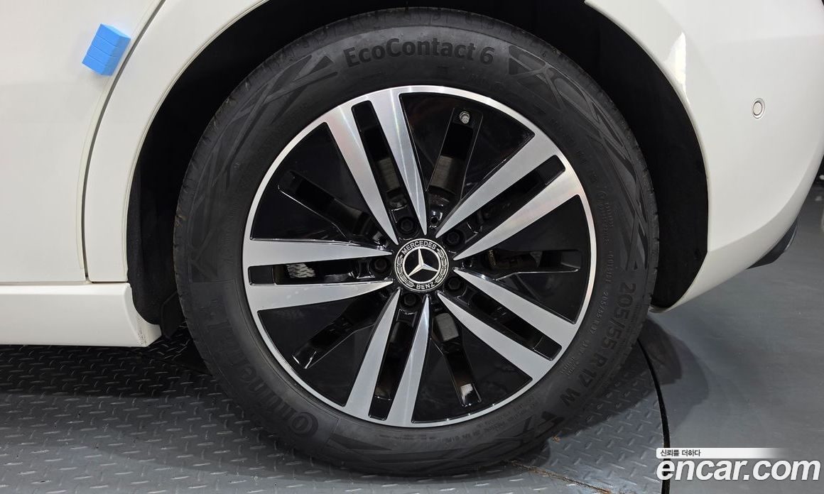 Mercedes-Benz A-Class W177 фото 21