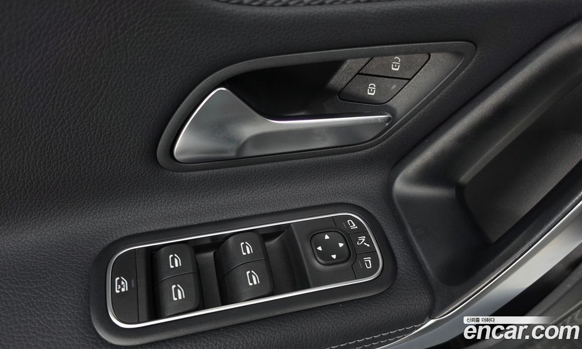 Mercedes-Benz A-Class W177 фото 28