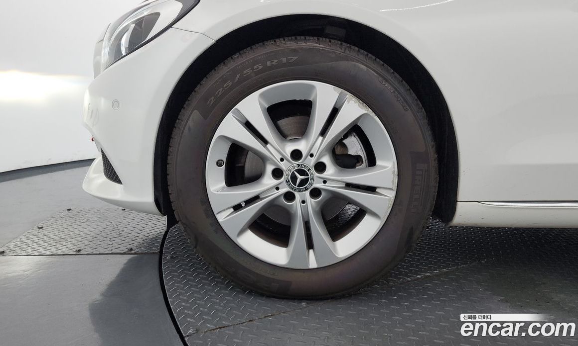 Mercedes-Benz C-Class W205 фото 5