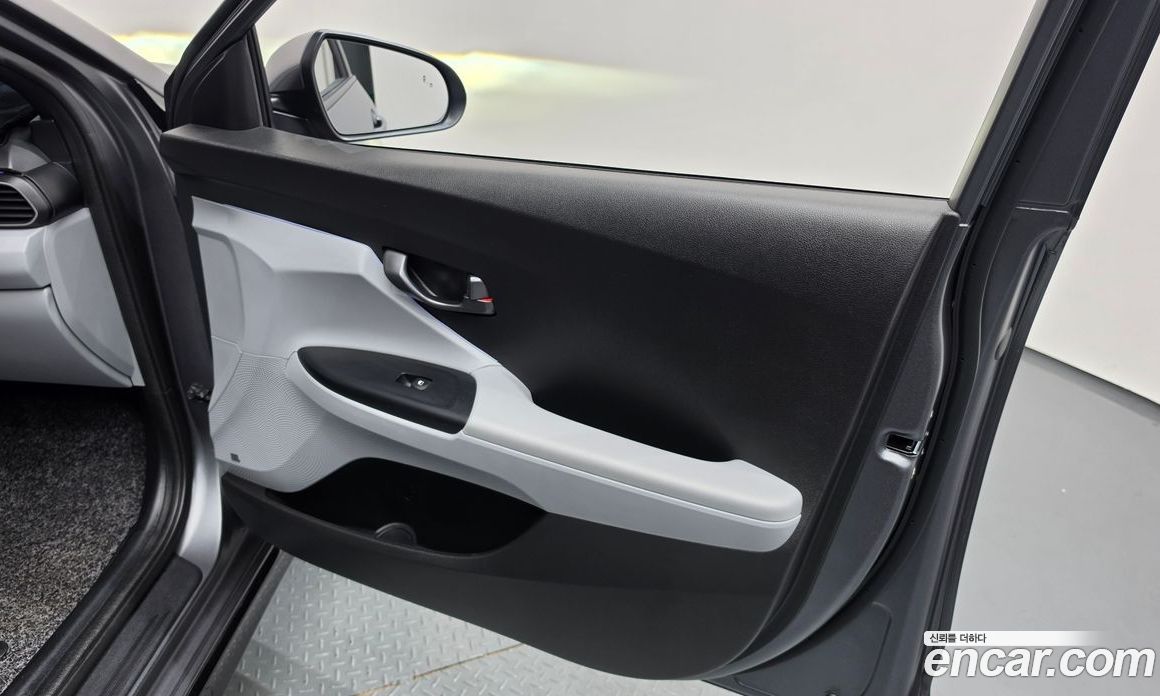 Hyundai Veloster (JS) фото 24