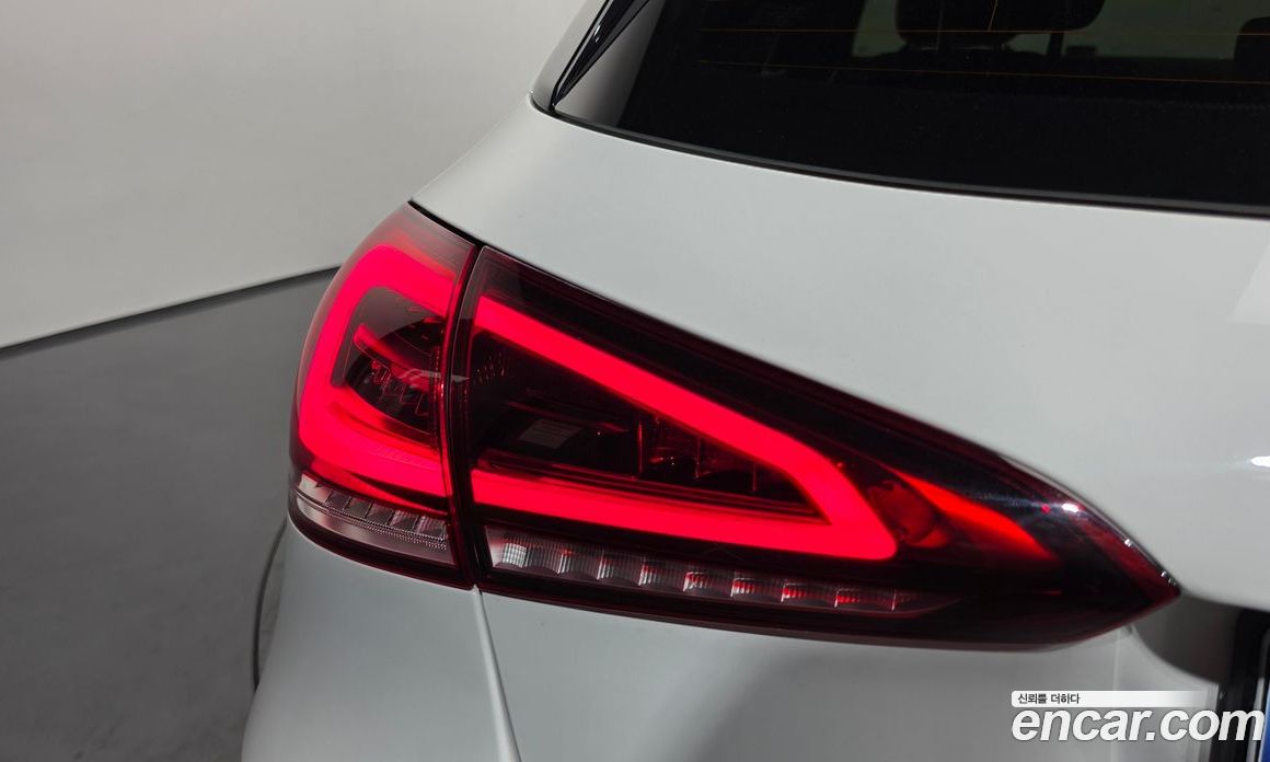 Mercedes-Benz A-Class W177 фото 23