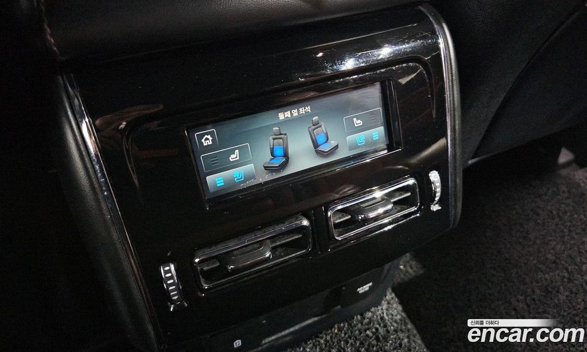 Lincoln Aviator 2nd Gen фото 18