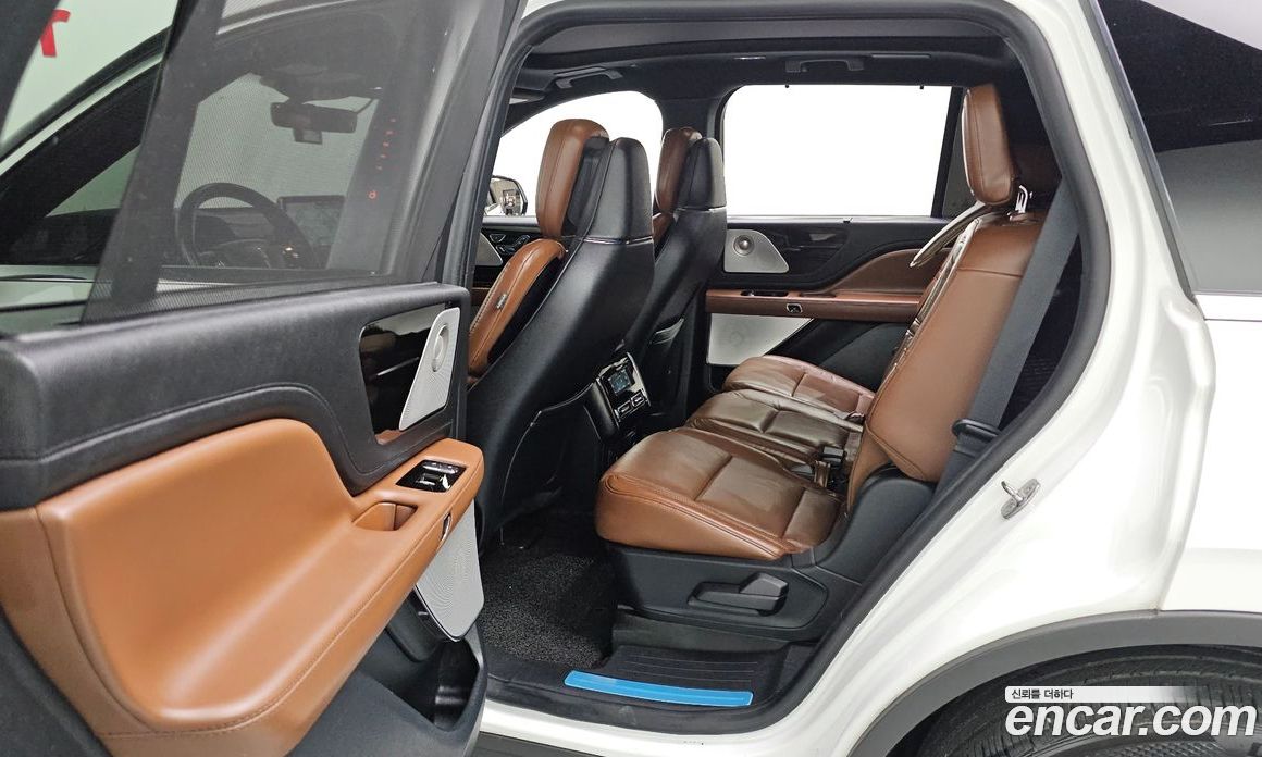 Lincoln Aviator 2nd Gen фото 19