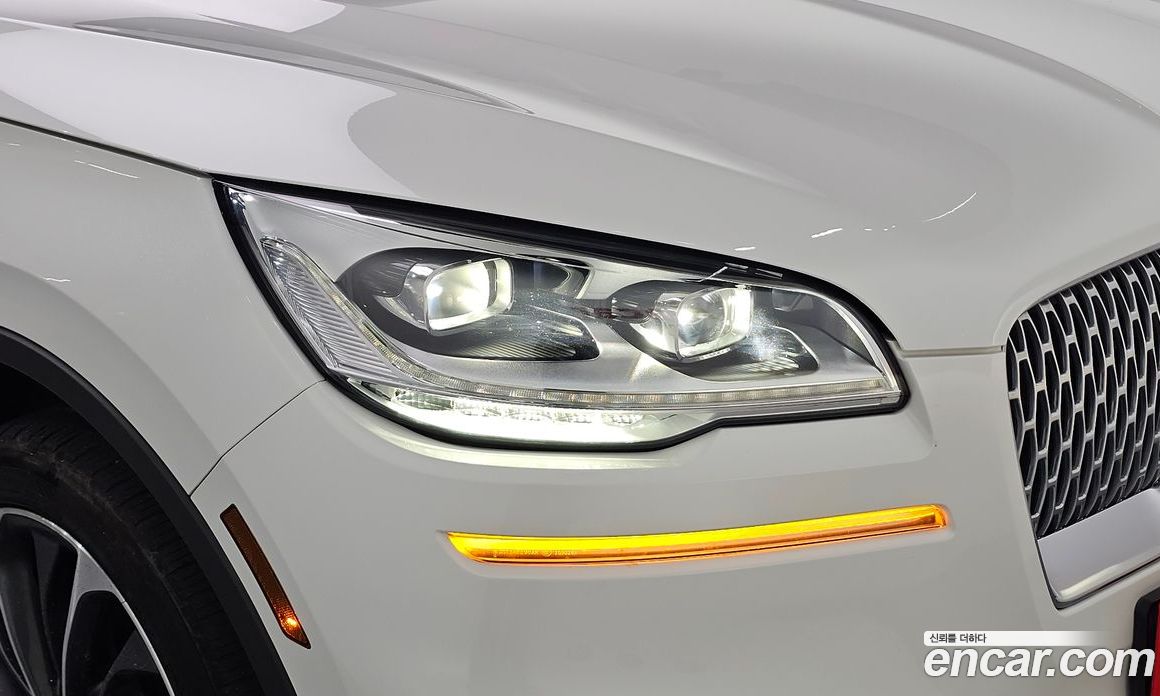 Lincoln Aviator 2nd Gen фото 22