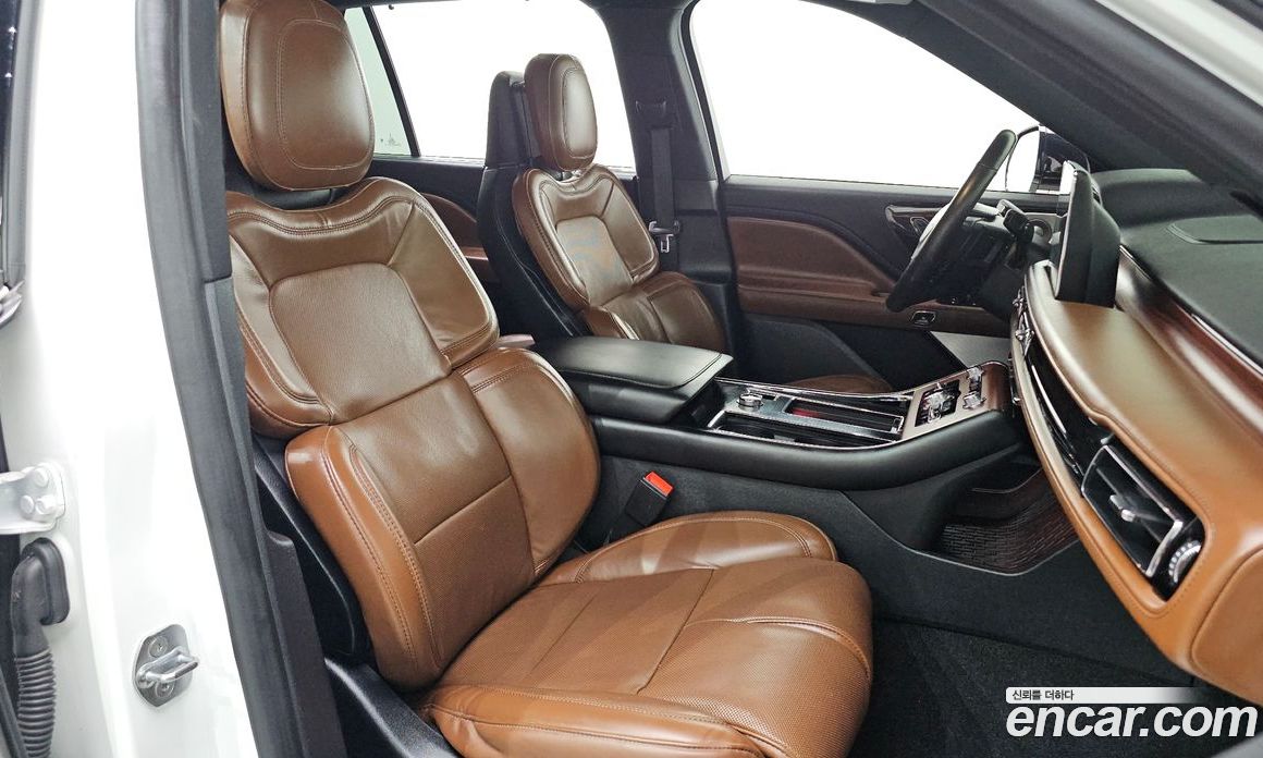 Lincoln Aviator 2nd Gen фото 26