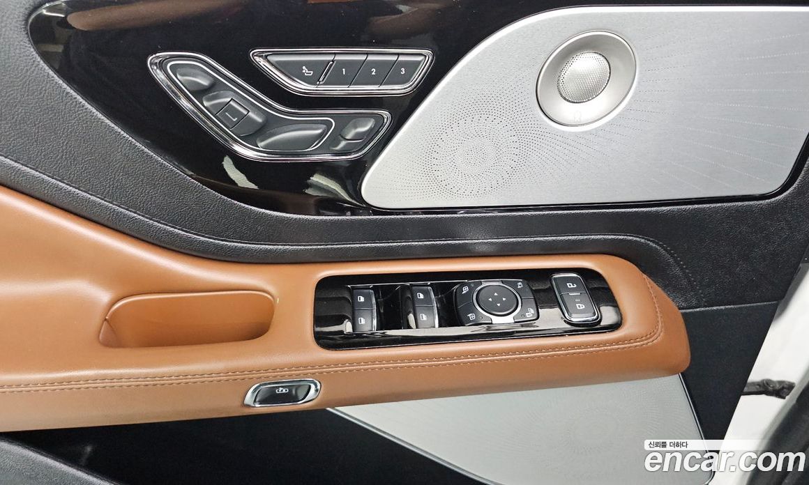 Lincoln Aviator 2nd Gen фото 33