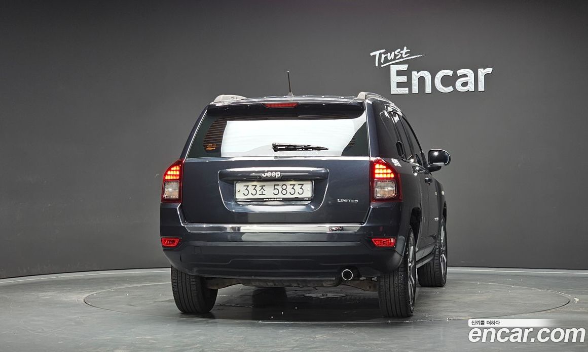 Jeep Compass фото 4