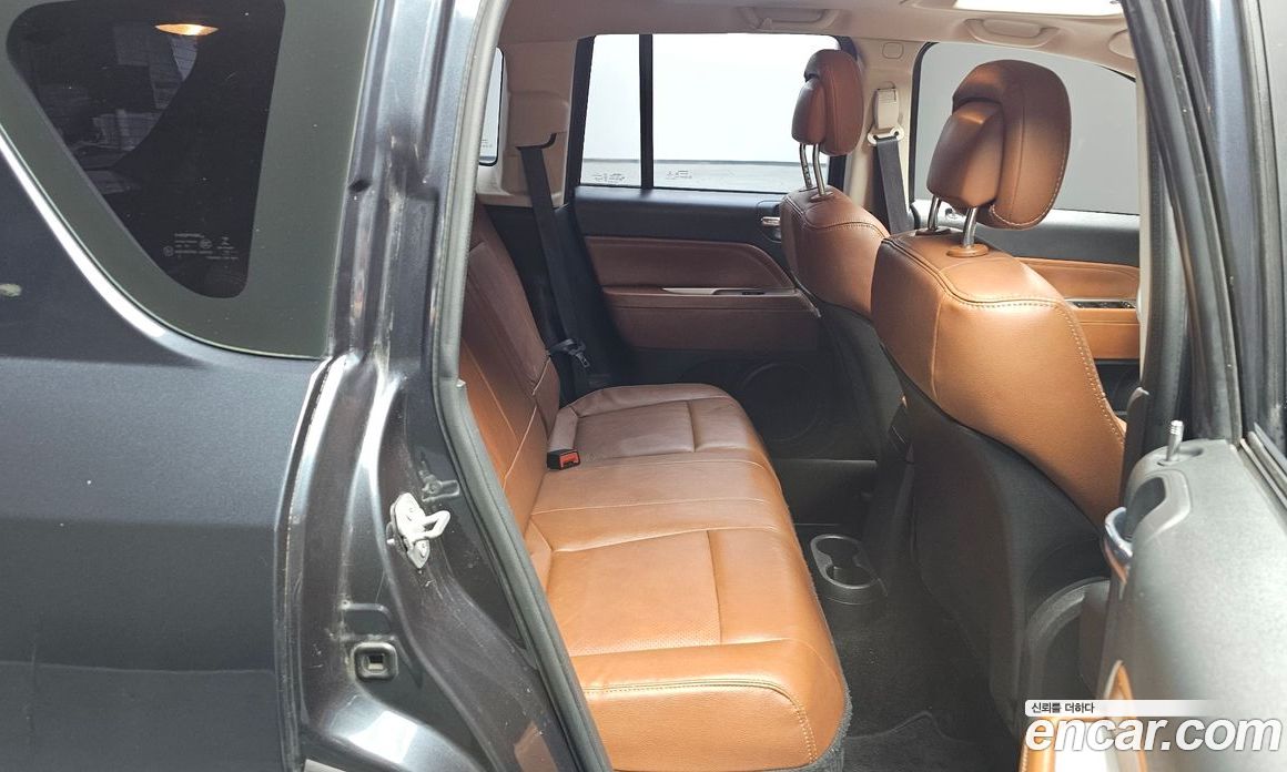 Jeep Compass фото 11