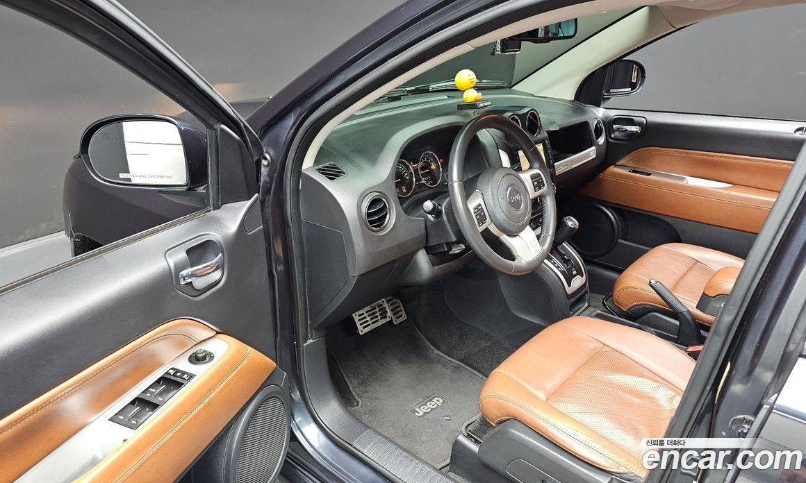 Jeep Compass фото 12