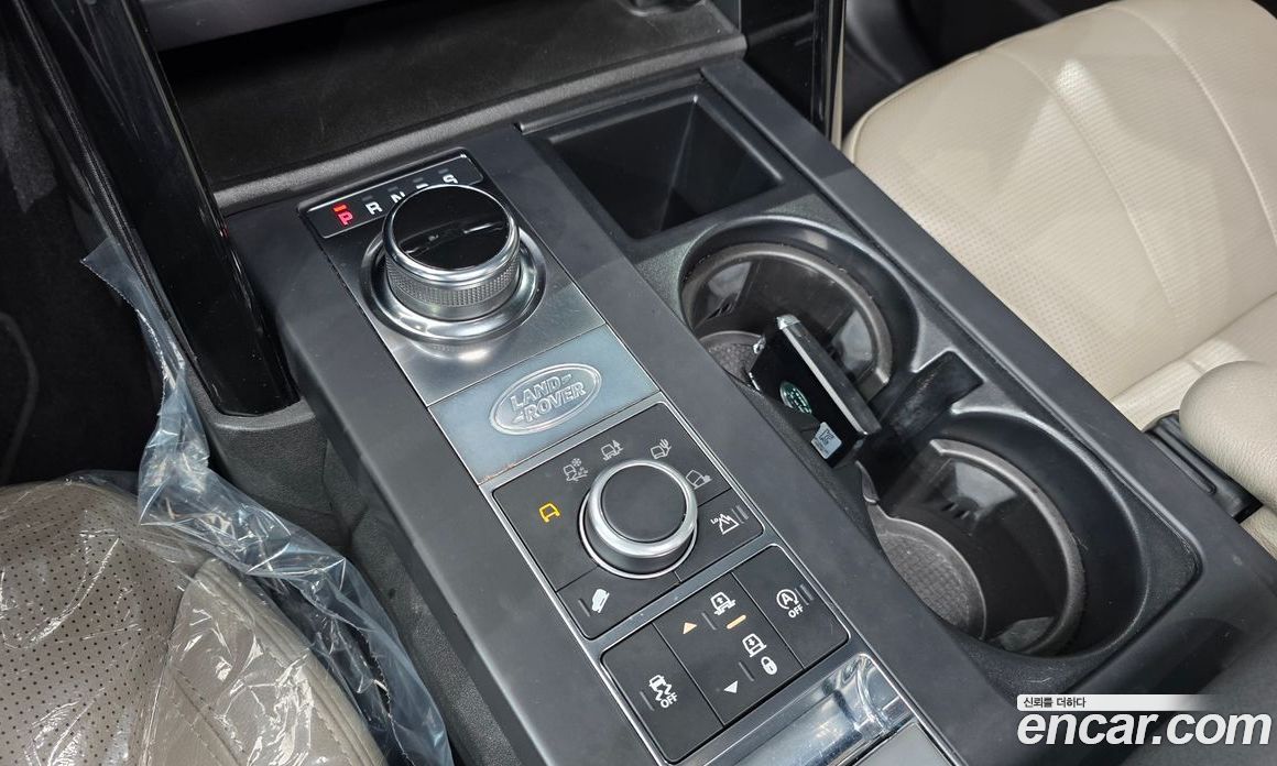 Land Rover Discovery 5 фото 9