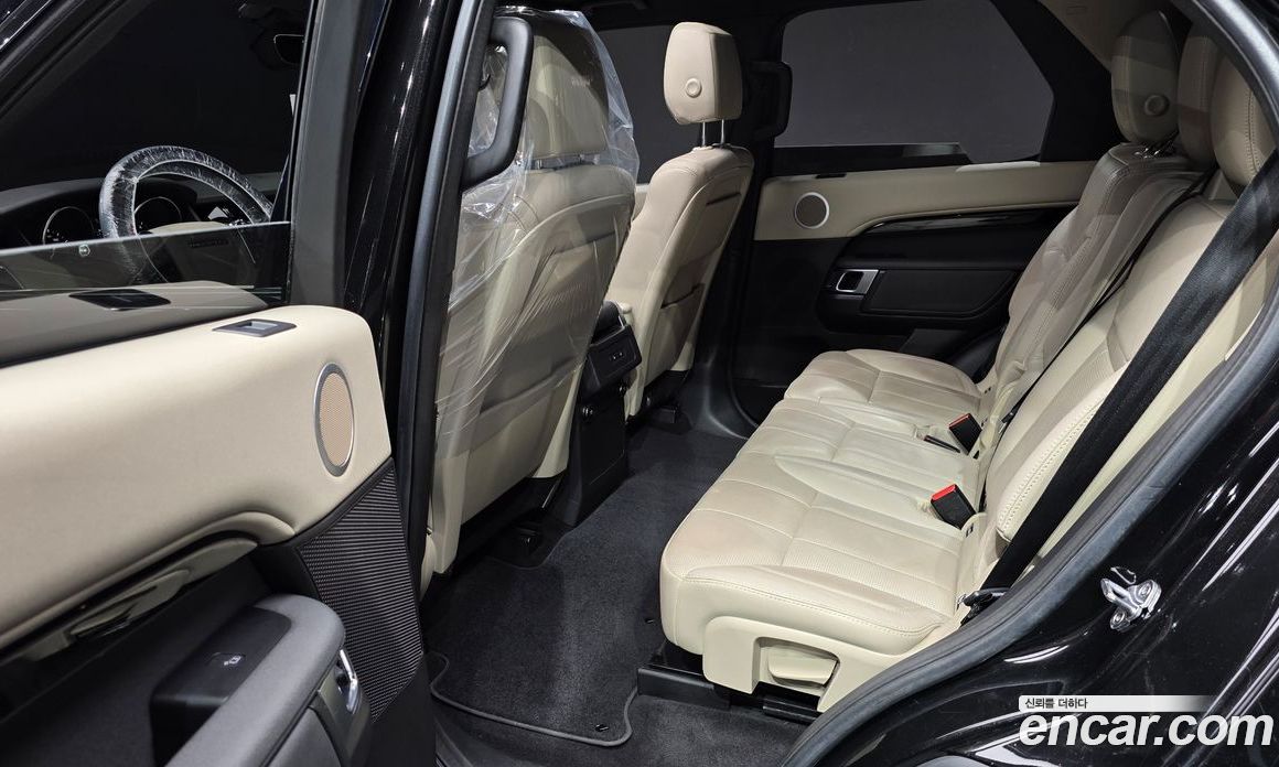 Land Rover Discovery 5 фото 12