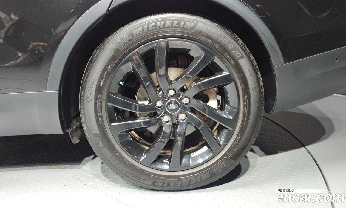 Land Rover Discovery 5 фото 21