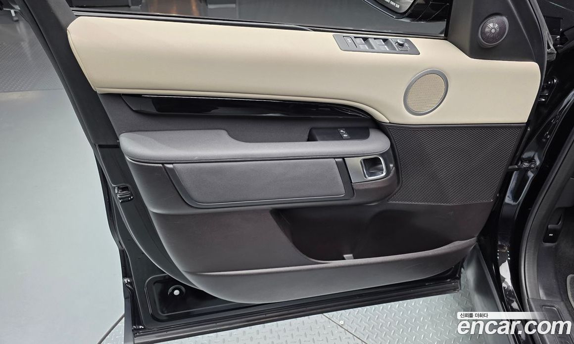 Land Rover Discovery 5 фото 24