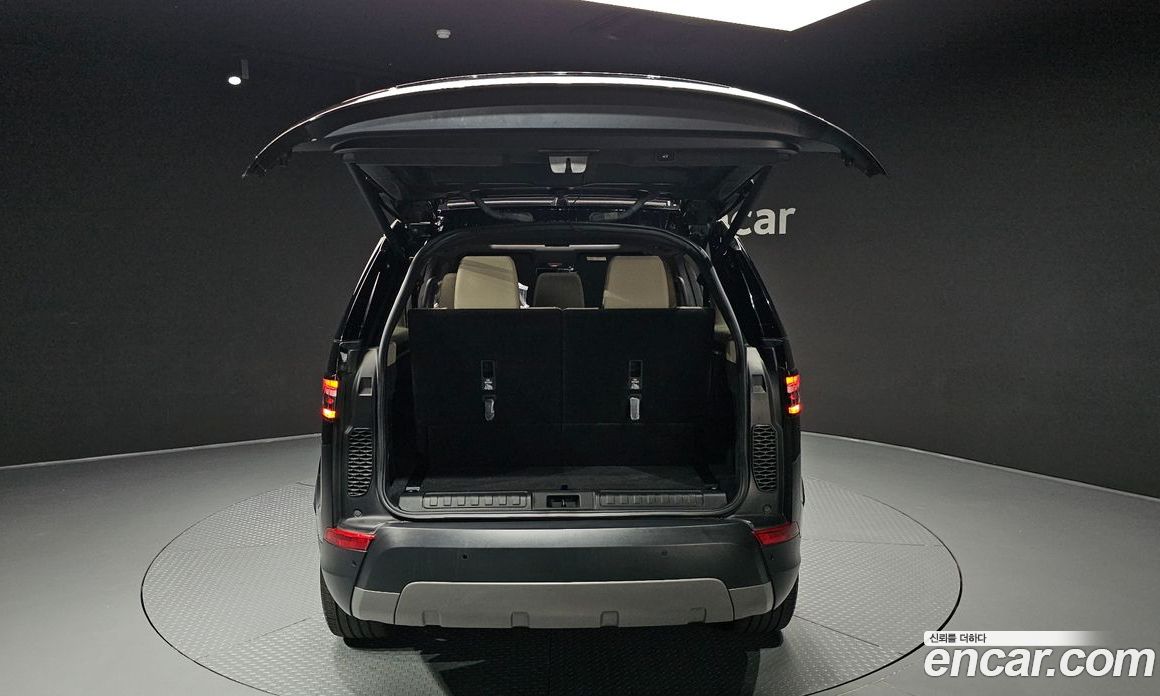 Land Rover Discovery 5 фото 32