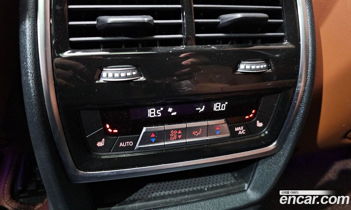 BMW X7 (G07) фото 19