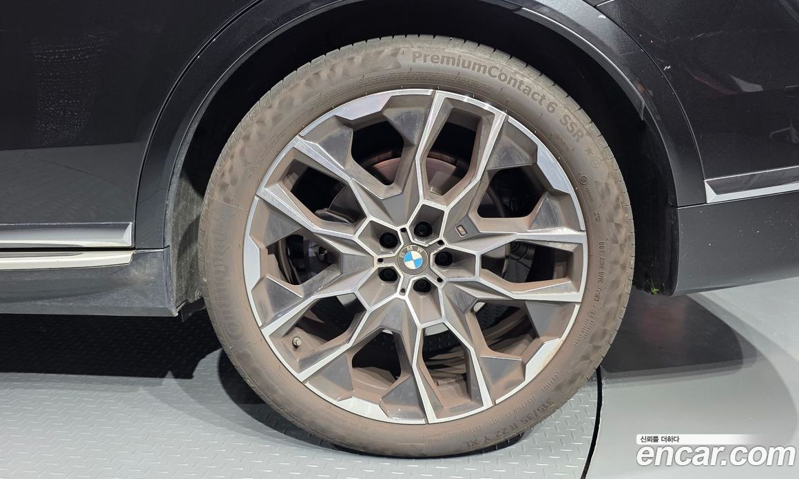 BMW X7 (G07) фото 21