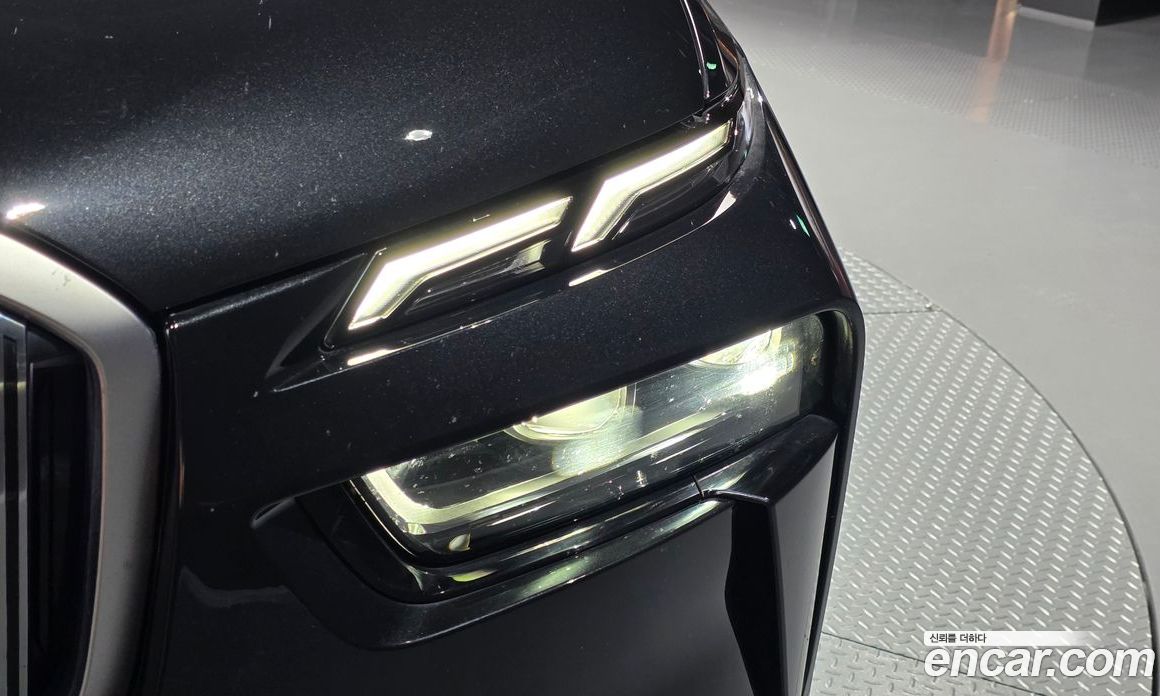 BMW X7 (G07) фото 22