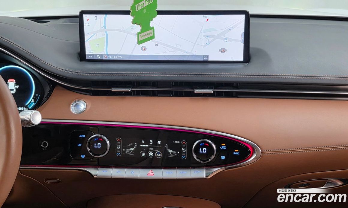 Genesis GV70 фото 14