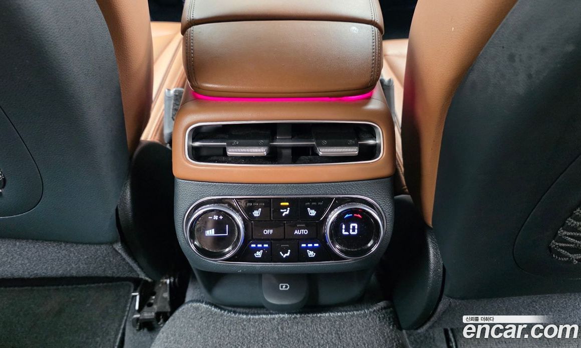 Genesis GV70 фото 19