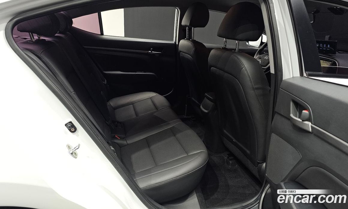 Hyundai Avante (AD) 6th Gen фото 11