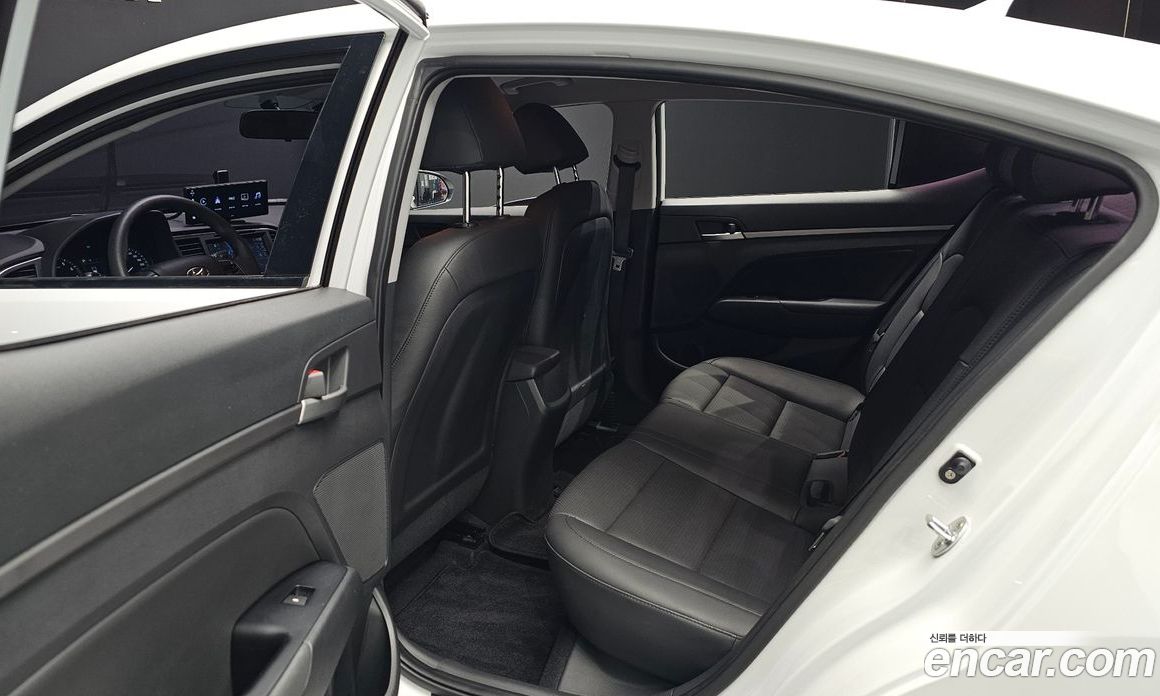 Hyundai Avante (AD) 6th Gen фото 12
