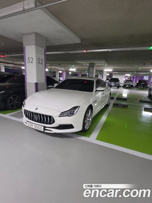 Maserati Quattroporte