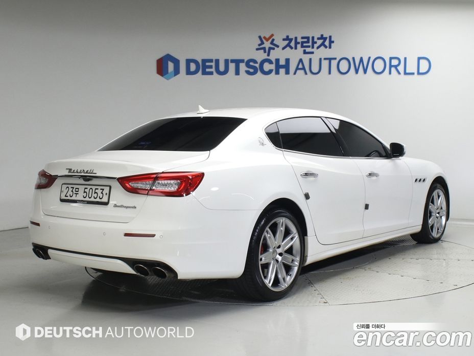 Maserati Quattroporte фото 2