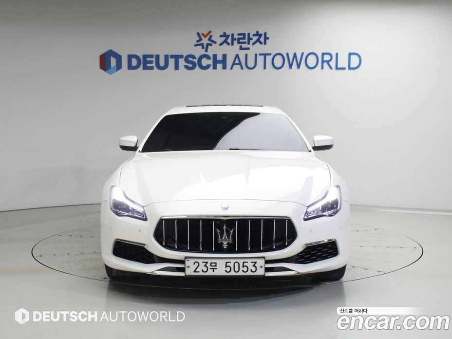 Maserati Quattroporte фото 3