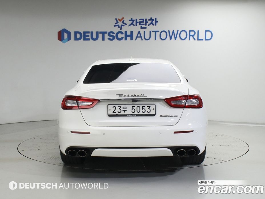 Maserati Quattroporte фото 4