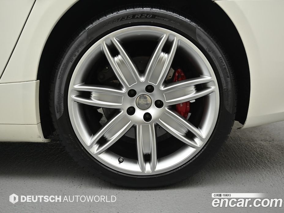 Maserati Quattroporte фото 5