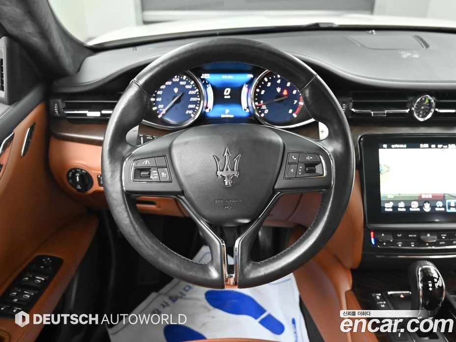 Maserati Quattroporte фото 9