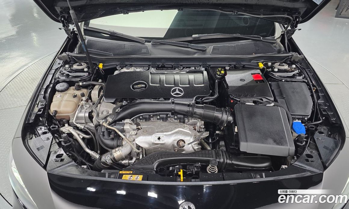 Mercedes-Benz A-Class W177 фото 6