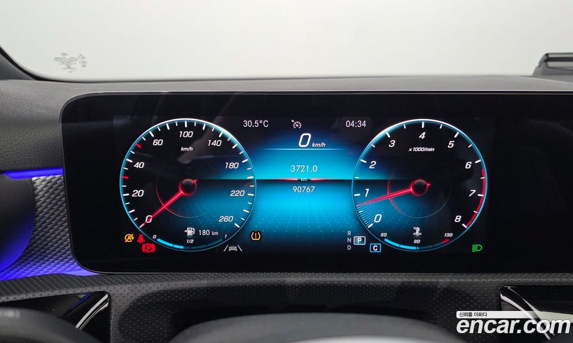 Mercedes-Benz A-Class W177 фото 8