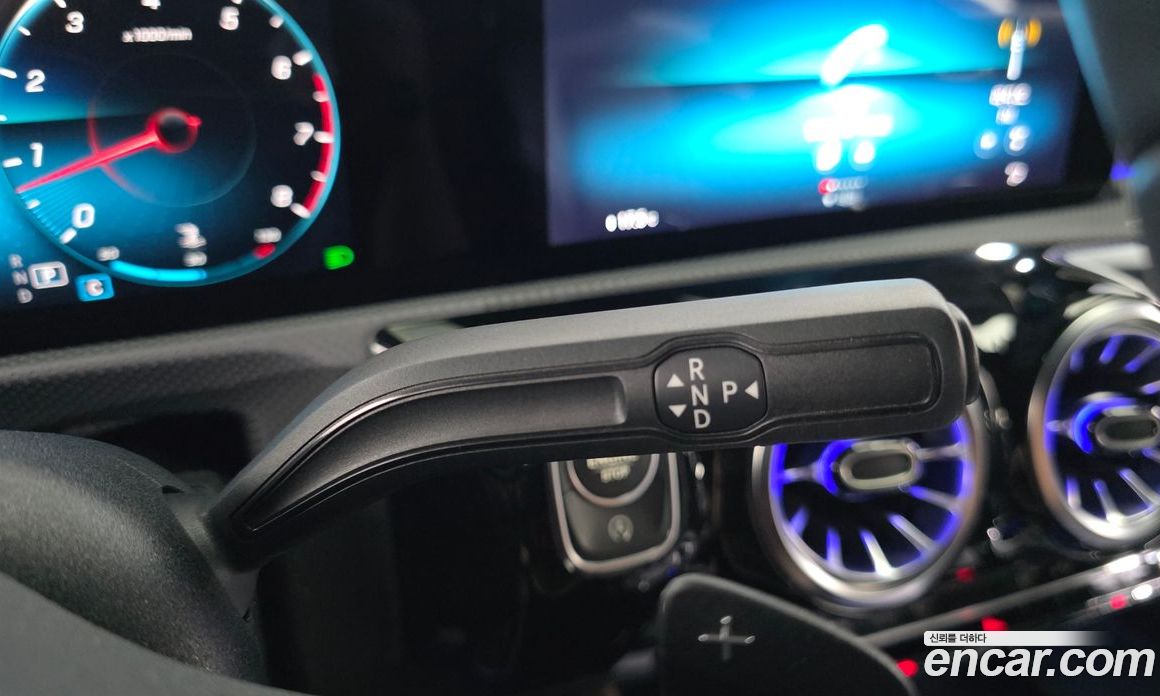 Mercedes-Benz A-Class W177 фото 9