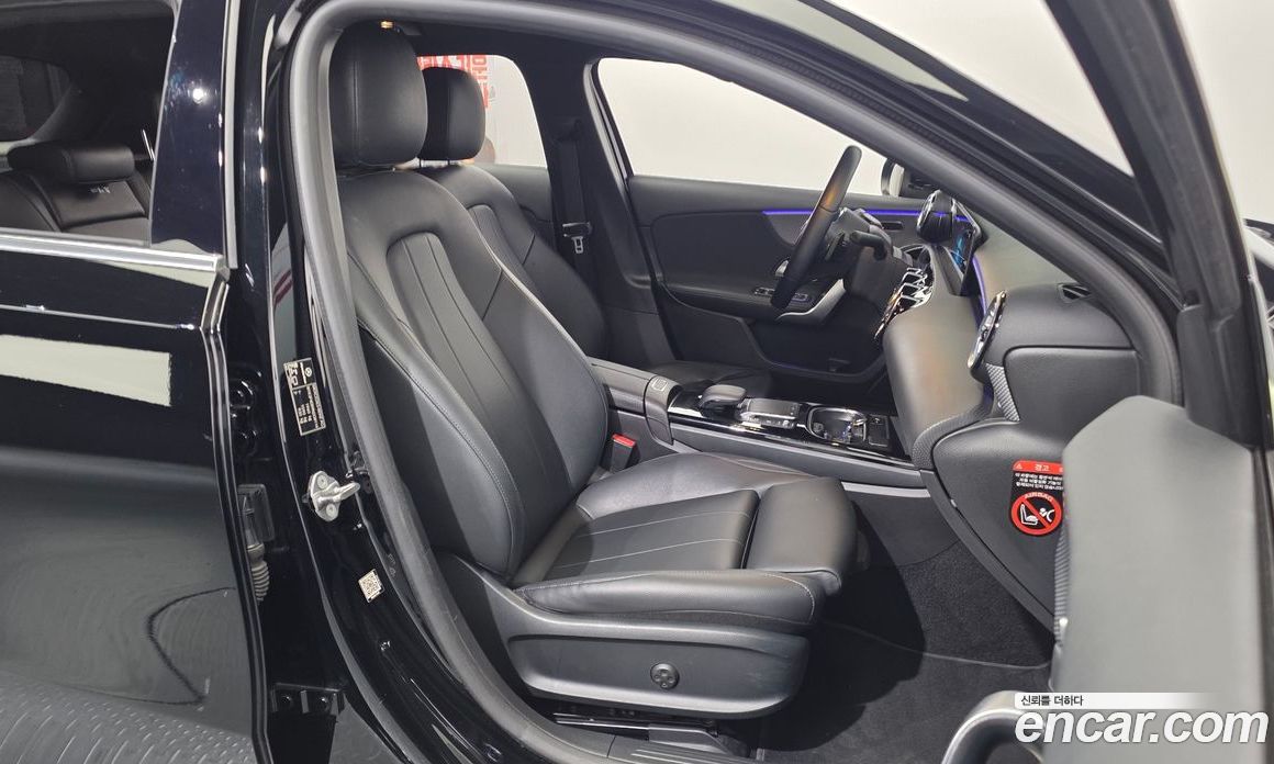 Mercedes-Benz A-Class W177 фото 12
