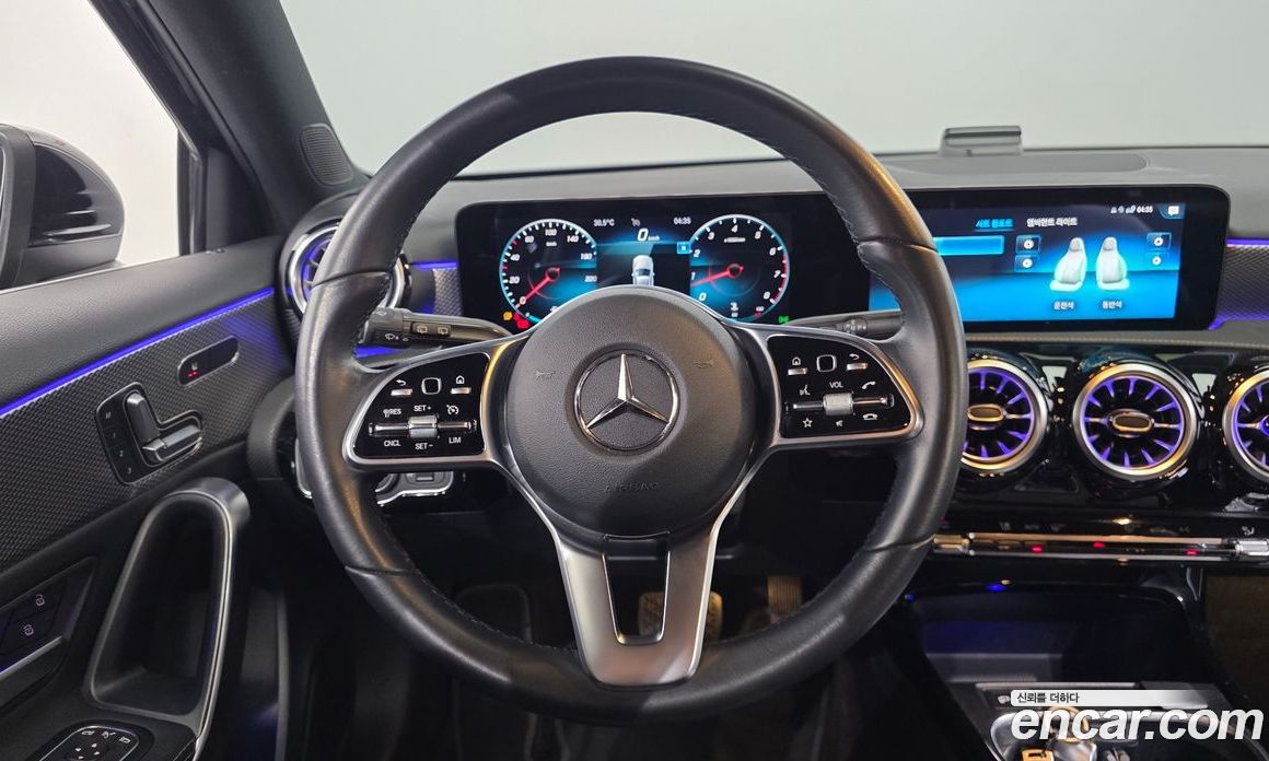 Mercedes-Benz A-Class W177 фото 13