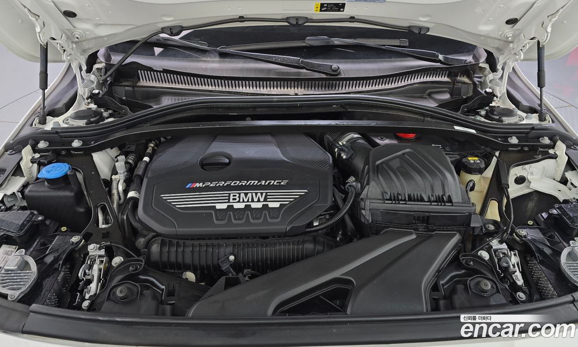 BMW 2-Series (F44) фото 6