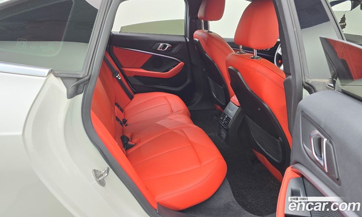 BMW 2-Series (F44) фото 11