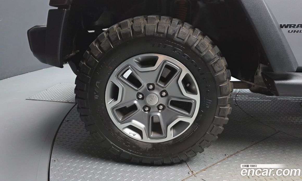 Jeep Wrangler (JK) фото 5