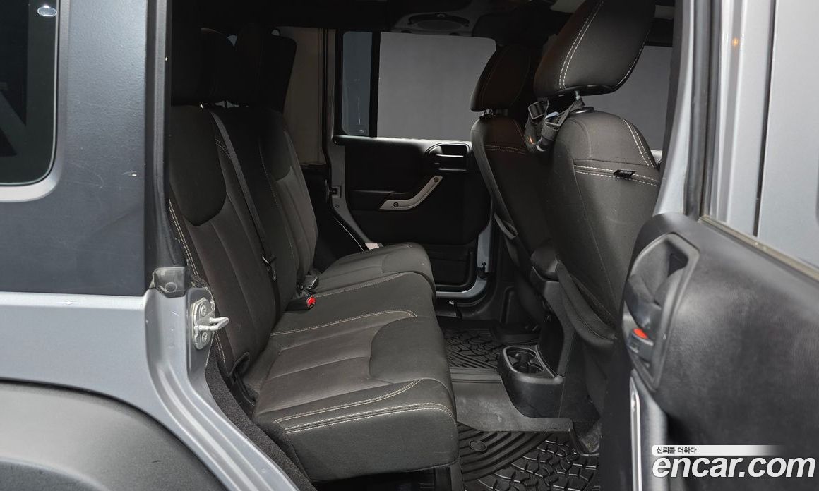 Jeep Wrangler (JK) фото 12